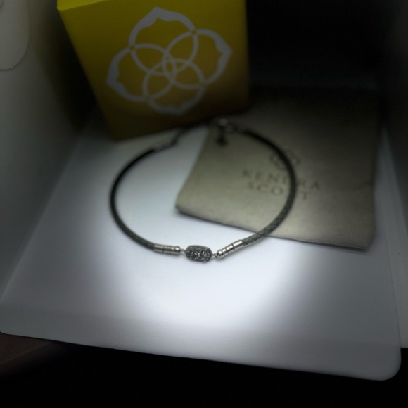 Kendra Scott Cooper Pendant Leather Rope Choker in Gray Platinum Drusy - Picture 8 of 8